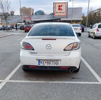 Mazda 6 parkovisko.jpg