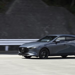 12_All-New-Mazda3_5HB_EXT_Polymetal-Gray-Metallic