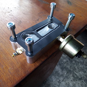 adaptér pro teplotní a tlakové čidlo oleje pod domek filtru