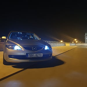 Mazda v nočních hodinách 1